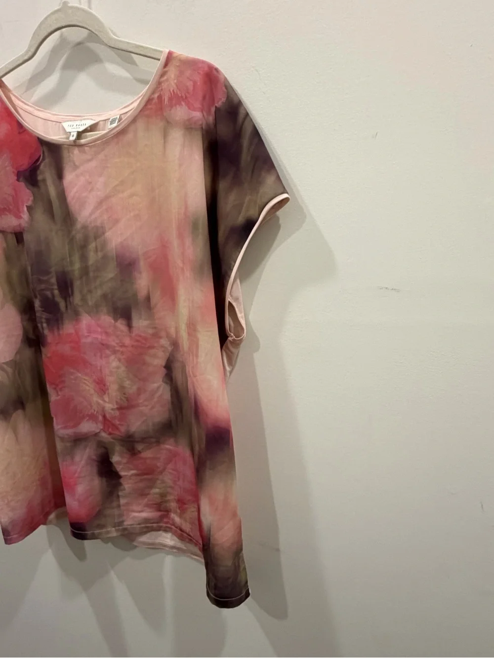 Ted Baker Pink Green Watercolor Floral Dolman Sleeve Top - Picture 7 of 10